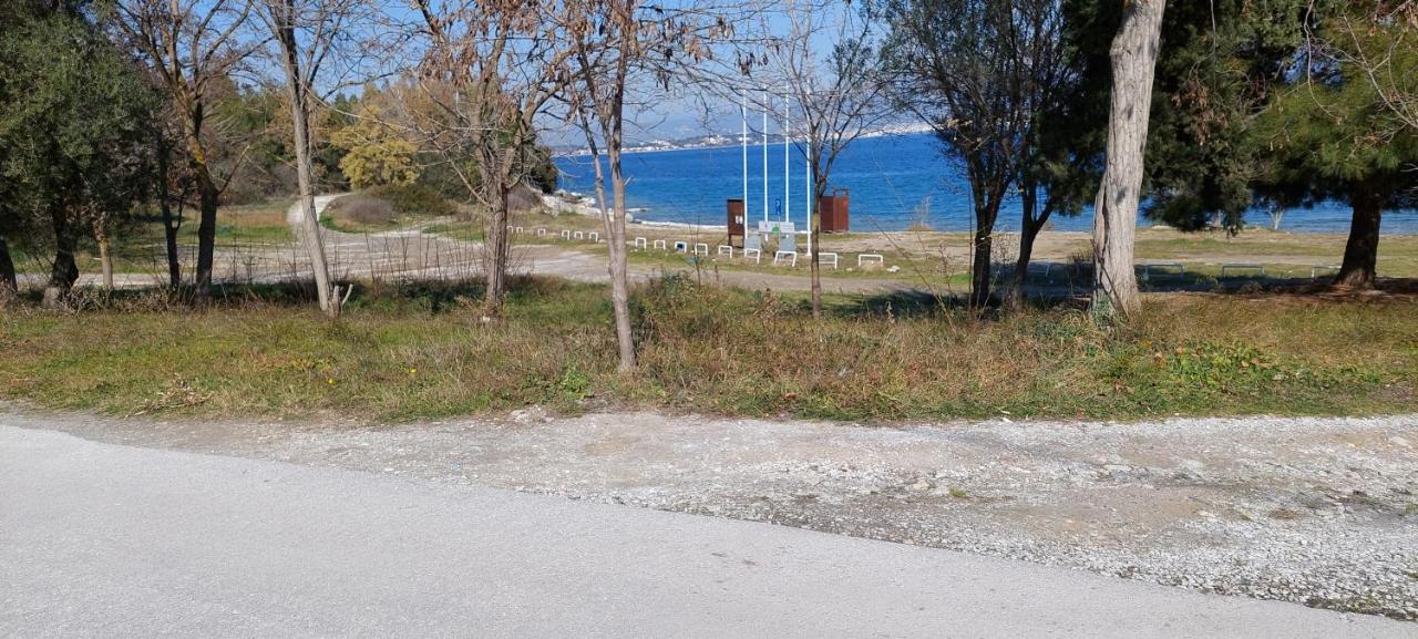 Nisovillas Volos Buitenkant foto