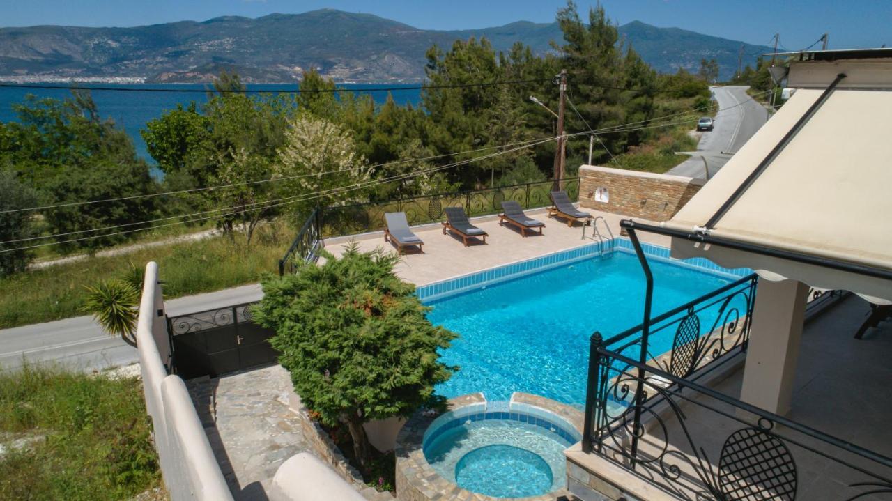 Nisovillas Volos Buitenkant foto