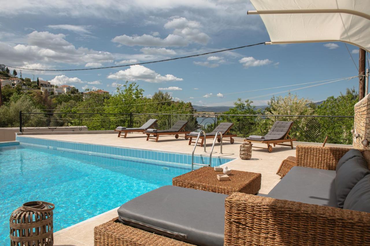 Nisovillas Volos Buitenkant foto