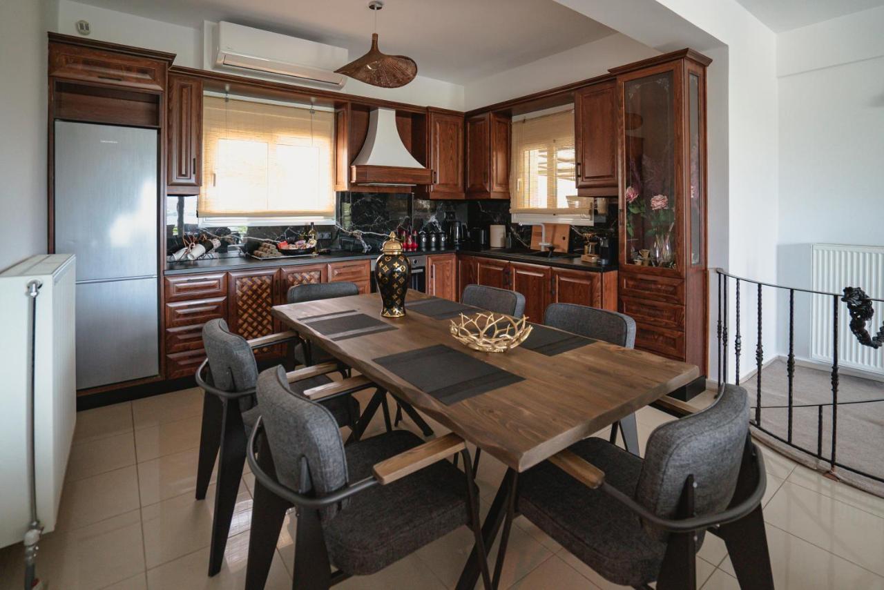 Nisovillas Volos Buitenkant foto