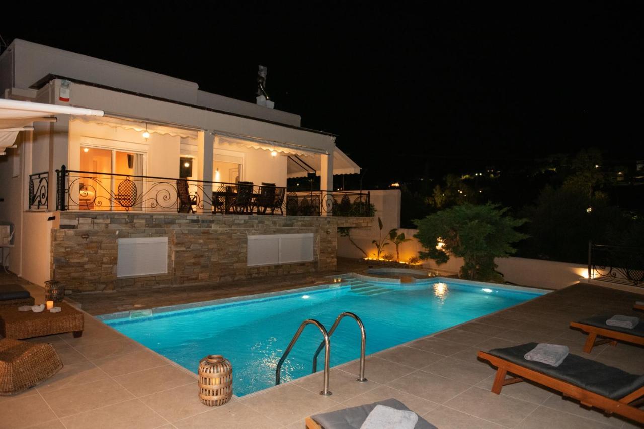 Nisovillas Volos Buitenkant foto